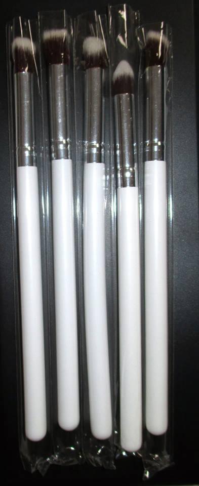 makeup, brochas, coloretes, paleta correctores, 