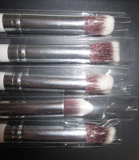 makeup, brochas, coloretes, paleta correctores, 