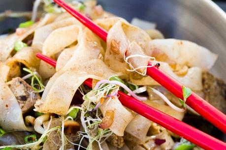 PAD THAI VEGETARIANO CON TOFU CROCANTE