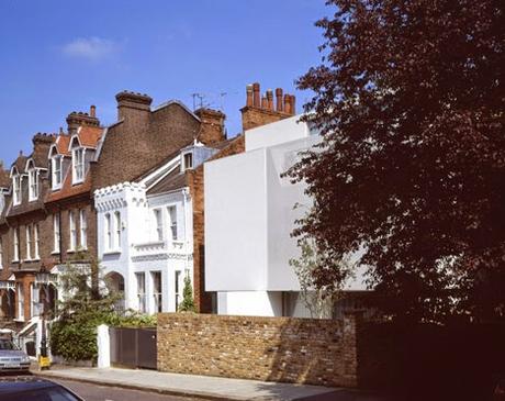 Casa con Fachada de Tela