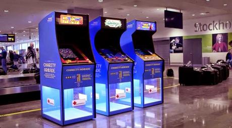 Cruz Roja y aeropuertos suecos se unen para recaudar dinero solidario mediante máquinas arcade