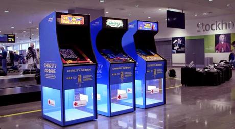 Cruz Roja y aeropuertos suecos se unen para recaudar dinero solidario mediante máquinas arcade