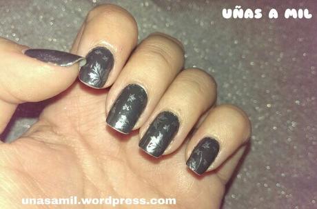 diseño_de uñas_opi_estampación_hojas_gris_discreto (2)