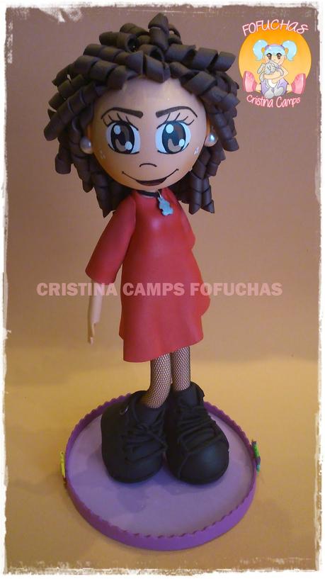 FOFUCHA CON VESTIDO ROJO