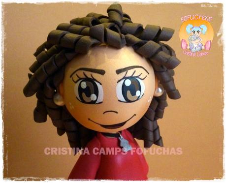 FOFUCHA CON VESTIDO ROJO