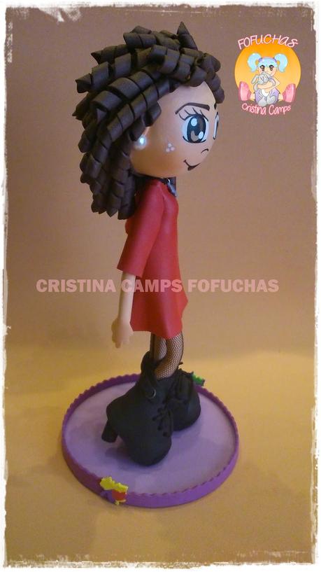 FOFUCHA CON VESTIDO ROJO