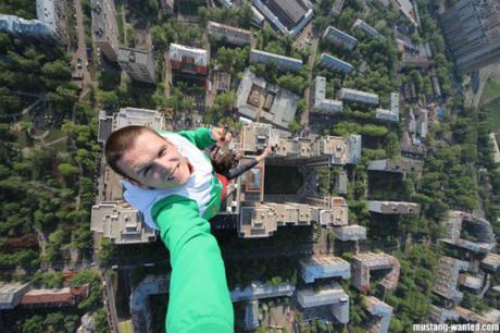 24 selfies tomados en los lugares más extremos extreme-selfie-8-564x376
