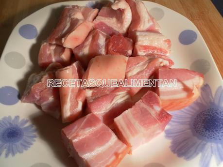 GUISO DE PANCETA Y PATATAS