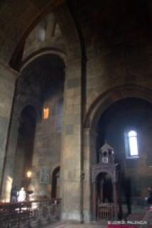 INTERIOR DE LA IGLESIA DE SANTA GAYANÉ, ECHMIADZIN