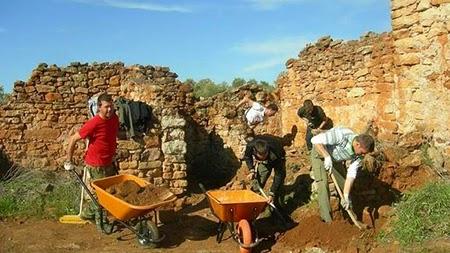 Los arqueólogos retoman la búsqueda de la piedra templaria de Montizón (Jaén)