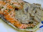 Salmón salsa champiñones