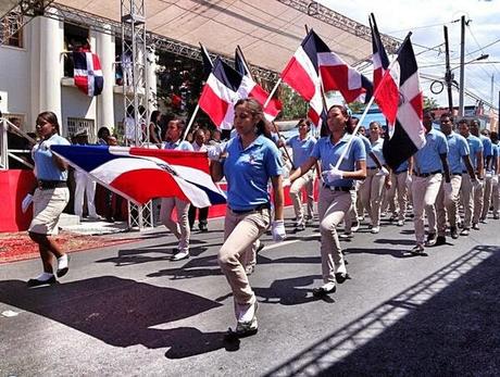 Danilo preside desfile por 171 años Batalla 19 de Marzo, en Azua.