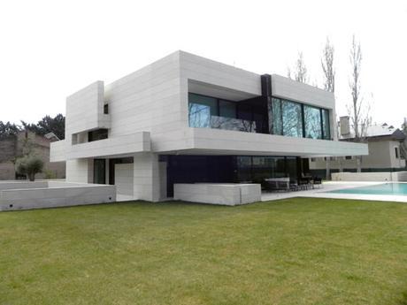 Nuevas imágenes de la vivienda A-cero al noreste de Madrid (I)