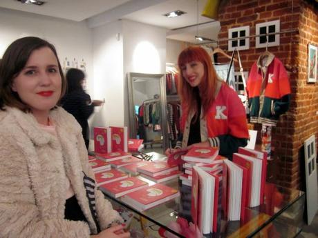 Firma de libros de Monstruo Espagueti Firma de libros de Monstruo Espagueti