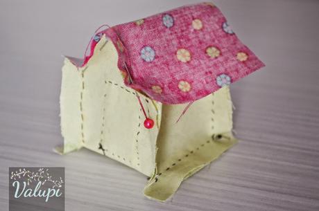 DIY - Casita alfiletero de tela