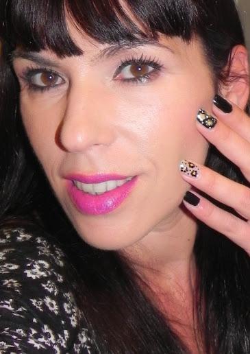 Margaritas en blanco y negro (look,outfit y manicura)