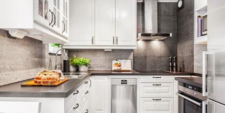 Una gran idea para instalar la cama en el salón