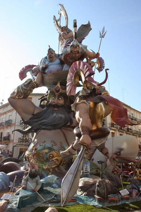 Terminan las Fallas 2015 con mucho frío y  pasadas por agua.