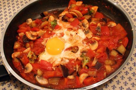 Salteado de verduras con huevo