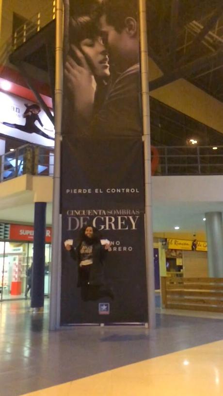 Reto 35. Ver 50 Sombras de Grey en cine con las nenas.