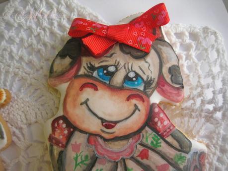 COMO PINTAR GALLETAS Y NO MORIR EN EL INTENTO, VAQUITA Y NIÑA COMO PINTAR GALLETAS Y NO MORIR EN EL INTENTO, VAQUITA Y NIÑA