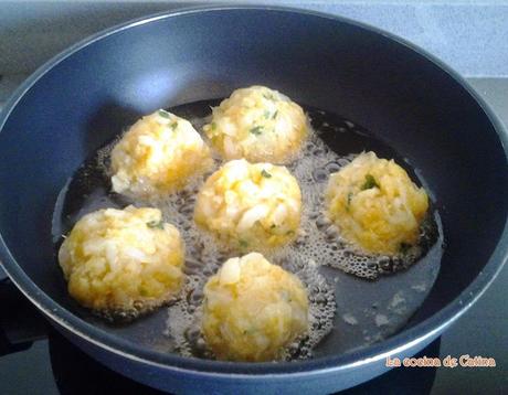 Potaje de garbanzos con albóndigas de bacalao