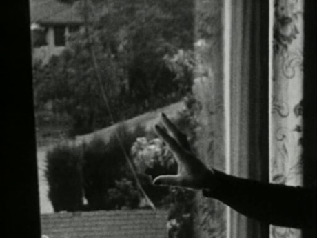 Meshes of the afternoon - 1943