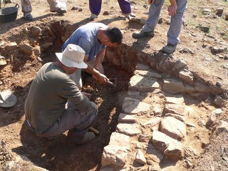 Investigación arqueológica en los yacimientos Pilar de la Legua y Arroyo de la Pila, Almadén