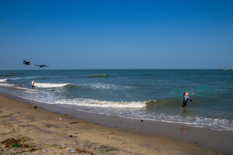 Playa de Kochi, pesca diurna