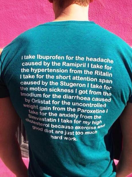 Pescadilla a dentelladas con su cola