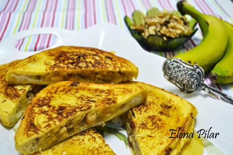 Torrijas rellenas de plátano y nueces