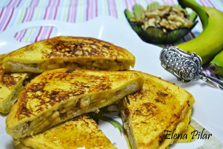 Torrijas rellenas de plátano y nueces