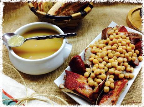 Cocido de garbanzos con sopa de fideos y sacramentos Cocido de garbanzos con sopa de fideos y sacramentos