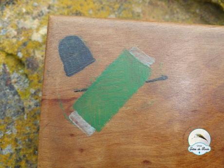 De costureros, cestas, cajas y latas.