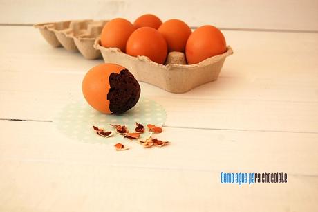 BROWNIE EN CASCARA DE HUEVO.