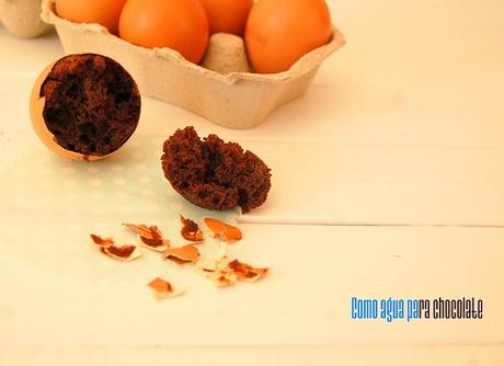 BROWNIE EN CASCARA DE HUEVO.