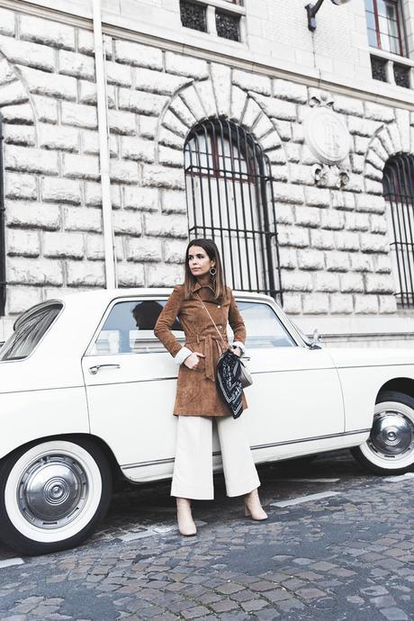 Garde Republicaine Mango_Suede_Coat-Culotte-Topshop_Boots-Drew_Bag_Chloe-Outfit-PFW-Paris_Fashion_Week-Street_Style-4
