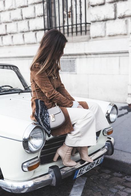 Garde Republicaine Mango_Suede_Coat-Culotte-Topshop_Boots-Drew_Bag_Chloe-Outfit-PFW-Paris_Fashion_Week-Street_Style-20