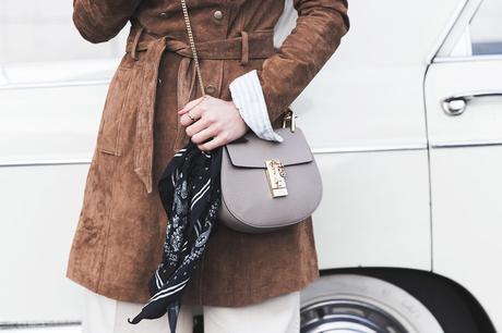 Garde Republicaine Mango_Suede_Coat-Culotte-Topshop_Boots-Drew_Bag_Chloe-Outfit-PFW-Paris_Fashion_Week-Street_Style-35