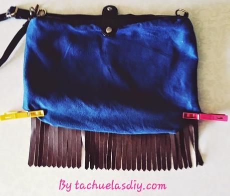 Recicla y renueva un bolso viejo con flecos y retales de polipiel DIY Recicla y renueva un bolso viejo con flecos y retales de polipiel DIY