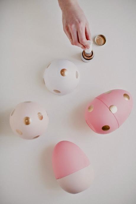 Una Pascua en tonalidades neutras...inspiraciones para decorar DIY unos originales huevos de Pascua