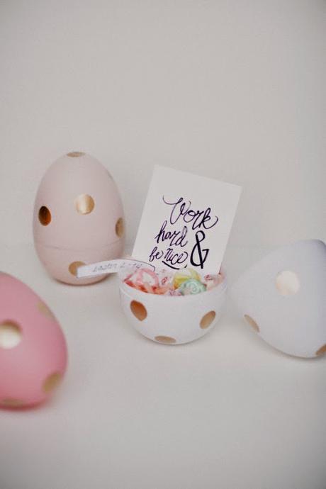 Una Pascua en tonalidades neutras...inspiraciones para decorar DIY unos originales huevos de Pascua