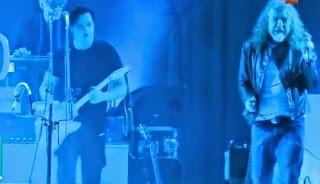 Jack White y Robert Plant se tocan una de Led Zeppelin: 'The lemon song'