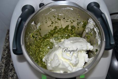 Rulo de Acelgas con Salmón y Queso Crema