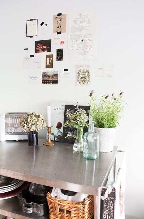 UN PEQUEÑO Y LUMINOSO APARTAMENTO LLENO DE PLANTAS