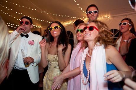 Detalles para invitados para una boda al aire libre Gafas de sol boda