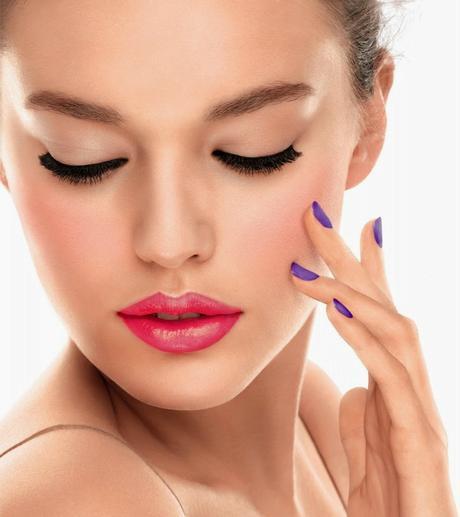 TIPS PARA UN MAQUILLAJE EN VERANO TIPS PARA UN MAQUILLAJE EN VERANO