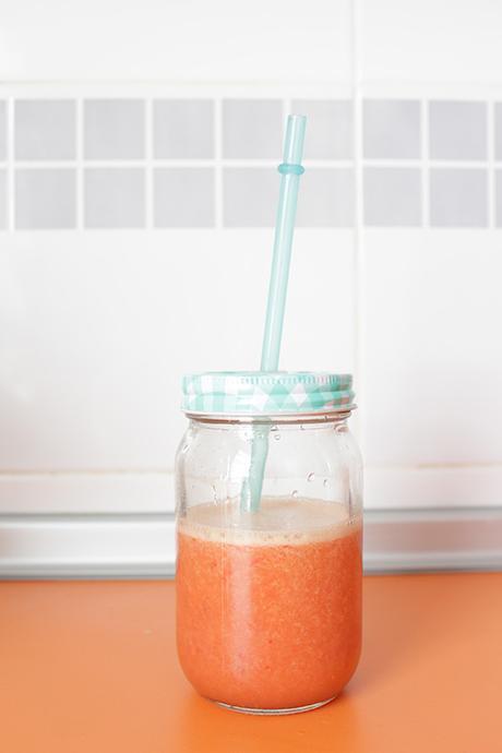 Smoothie de fresas, naranja y pomelo