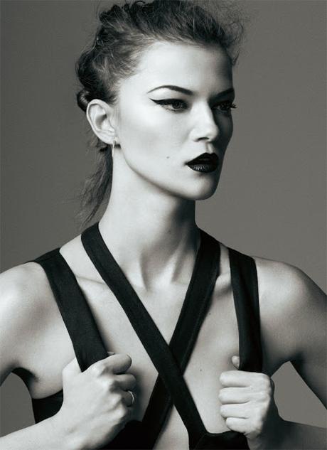 Kasia Struss posa para S Moda