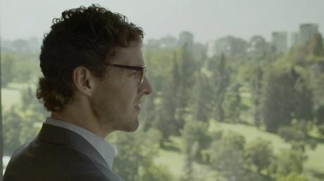 En la gama de los grises... Interesante perspectiva chilena